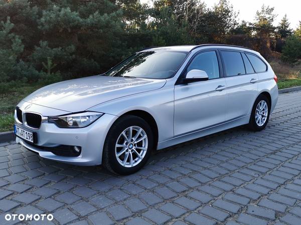 BMW Seria 3 320d Touring xDrive Modern Line - 2