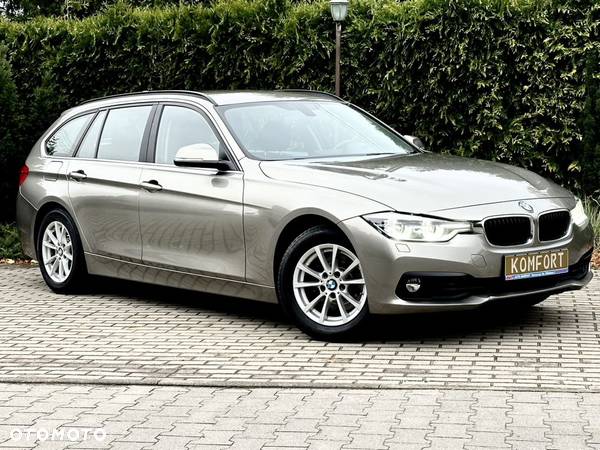 BMW Seria 3 320d Sport Line - 9