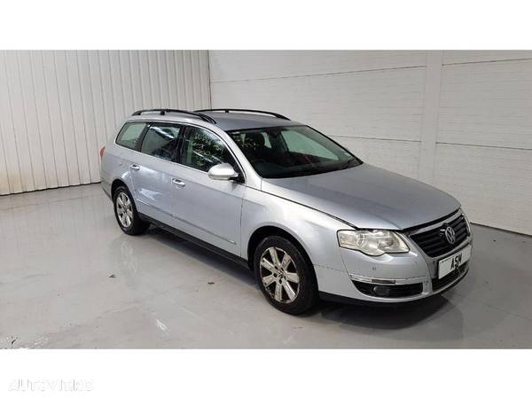 Aripa stanga spate Volkswagen Passat B6 2005 Break 2.0 BKP - 3