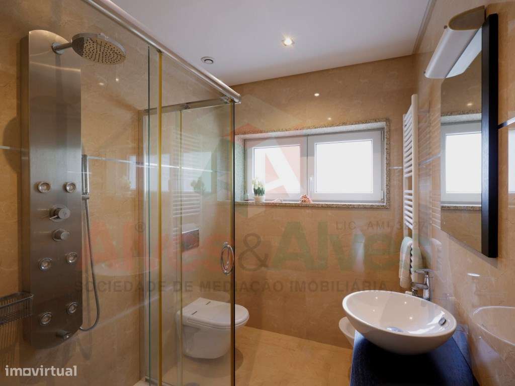 Quintinha com 2 casas -Extraordinária propriedade-23