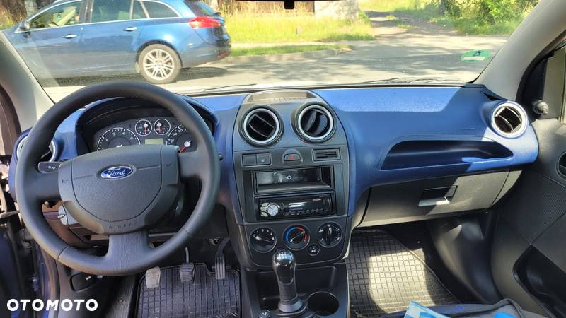 Ford Fiesta 1.3 - 5