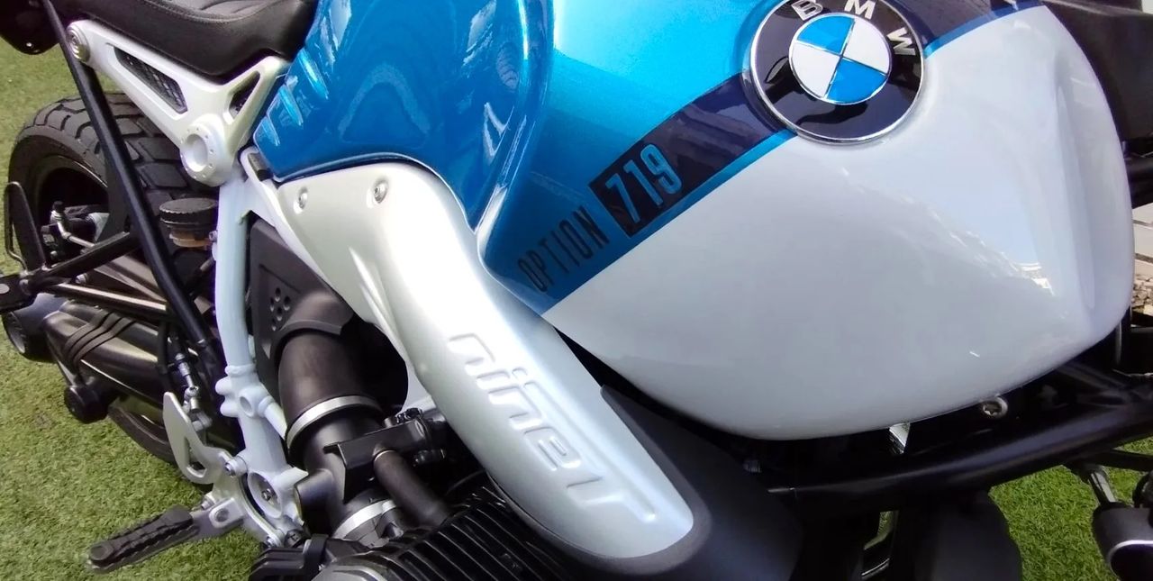 BMW R nineT