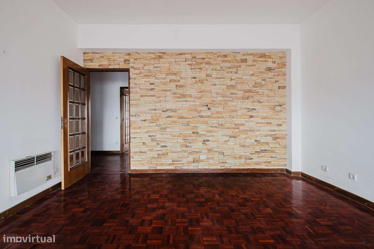 Apartamento T3 +1 - Avenida Dr. Antunes Guimarães - Grande imagem: 4/27