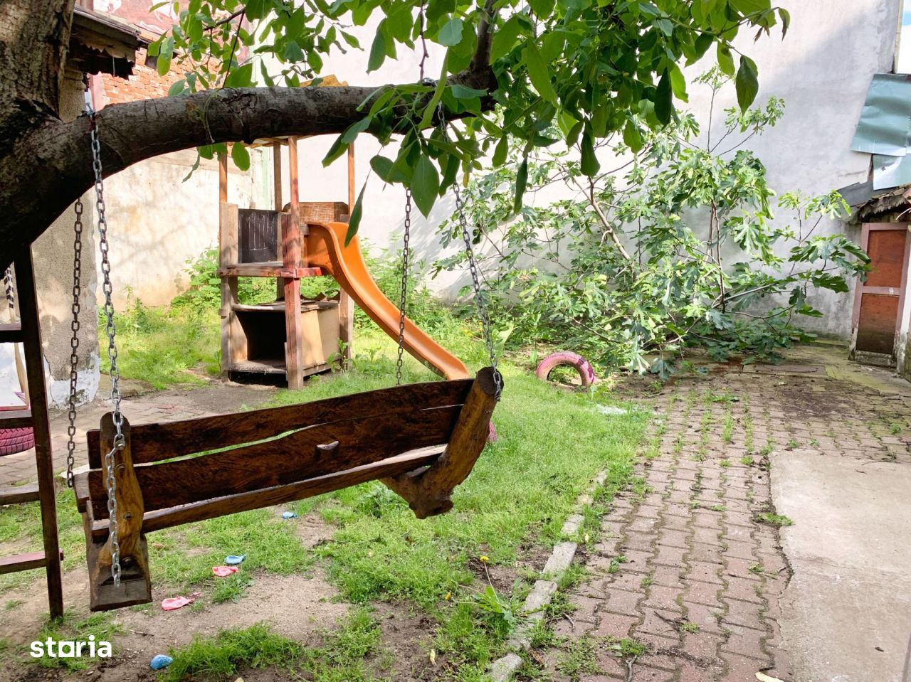 CASA CU TEREN 521MP BUCURESTII NOI METROU