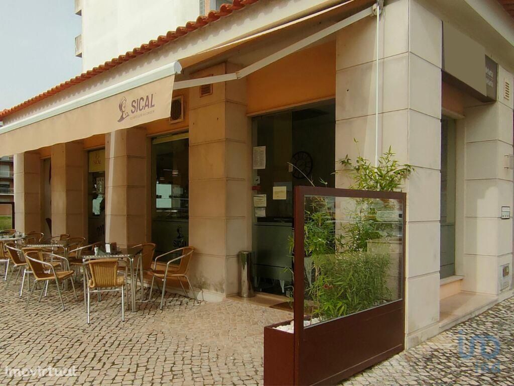 Café / snack-bar em Leiria de 41,00 m2