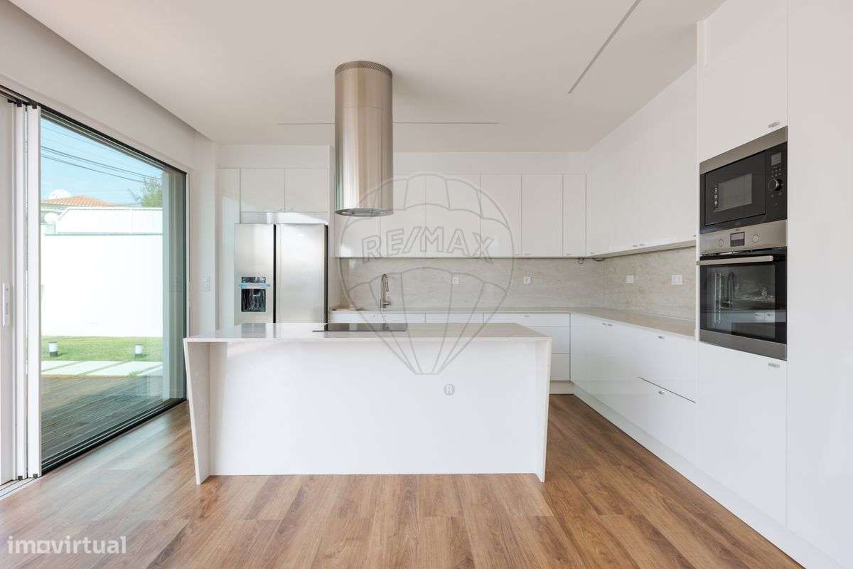 Moradia T4 para venda-14