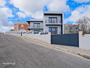 Moradia T4 de Prestígio com Vista sobre o Tejo - Luxo, Design e Con... - Grande imagem: 2/59