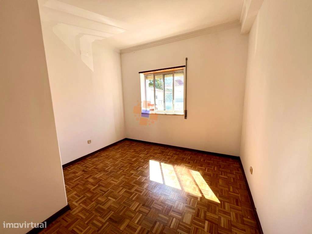 Moradia Geminada T5 em Vale de Milhaços - Corroios-20