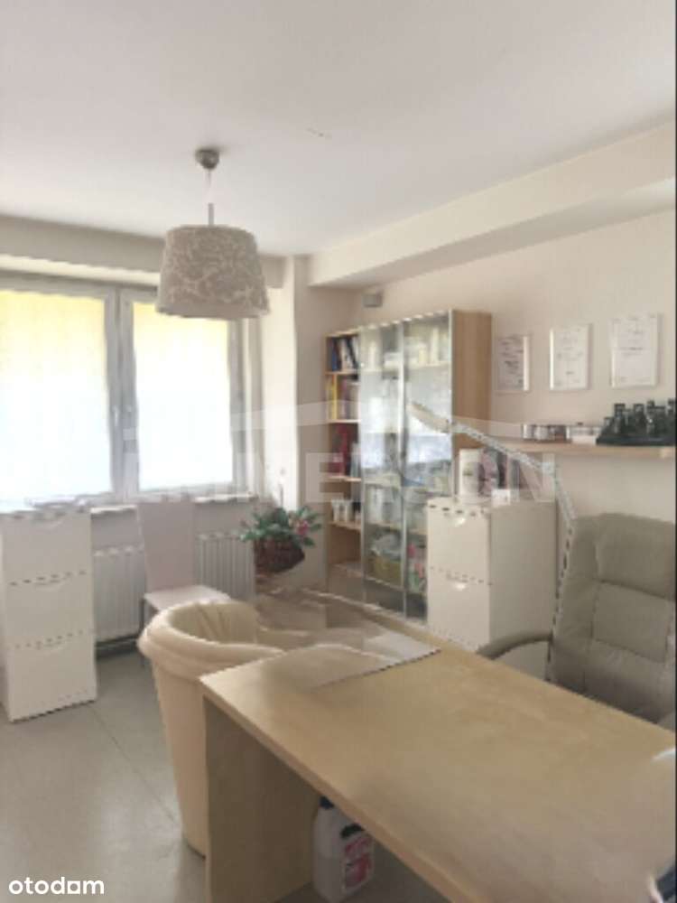 Lokal parterowy do wejścia, 73 m² | 4 gabinety