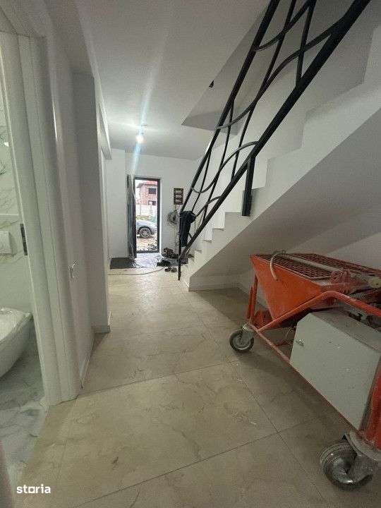 Vanzare/Duplex P+1+M Bragadiru-Cartierul Independentei id nr 9 - Imagine principală: 2/18