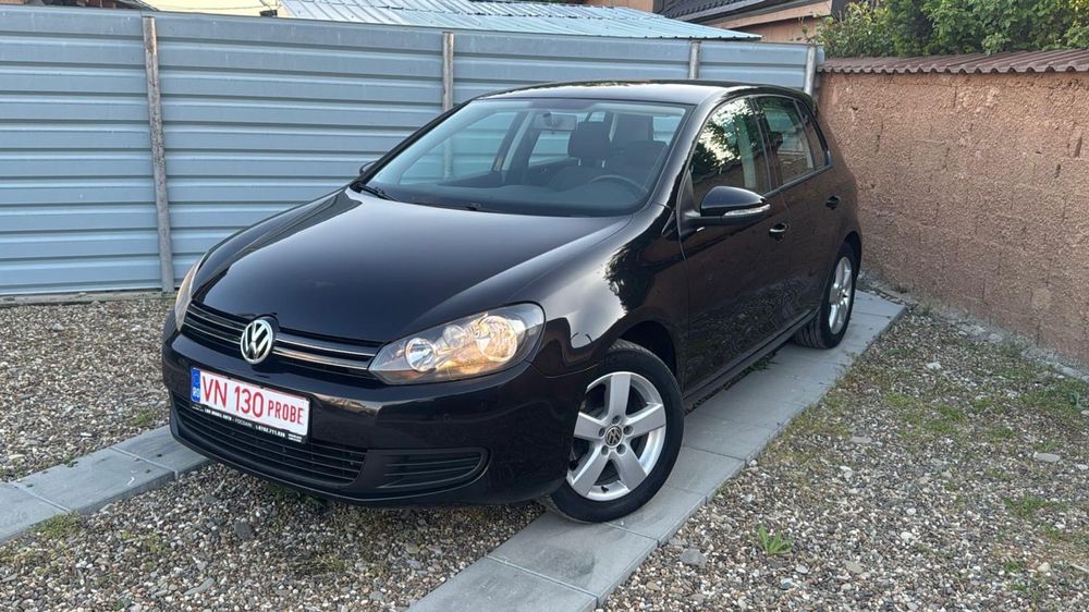 Volkswagen Golf VI [2008 -2013] 1.6 TDI DPF BlueMotion Technology Comfortline 2011