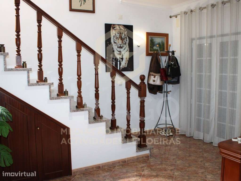 Fantástica Moradia T4 mais Escritório com Garagem-10