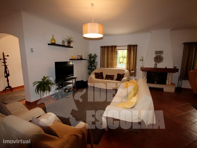 MORADIA V4 ALVOR 1200 000€-16