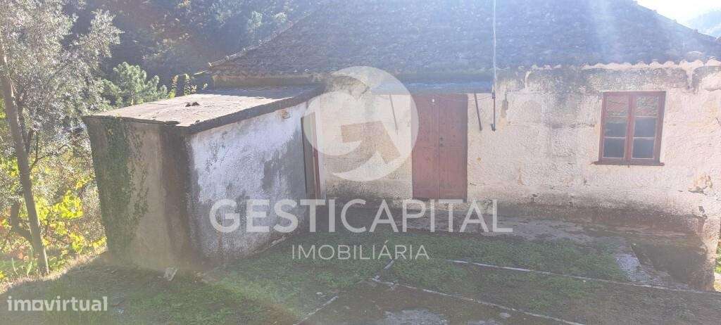 Quinta com vista rio Tâmega e duas moradias para recuperar-10