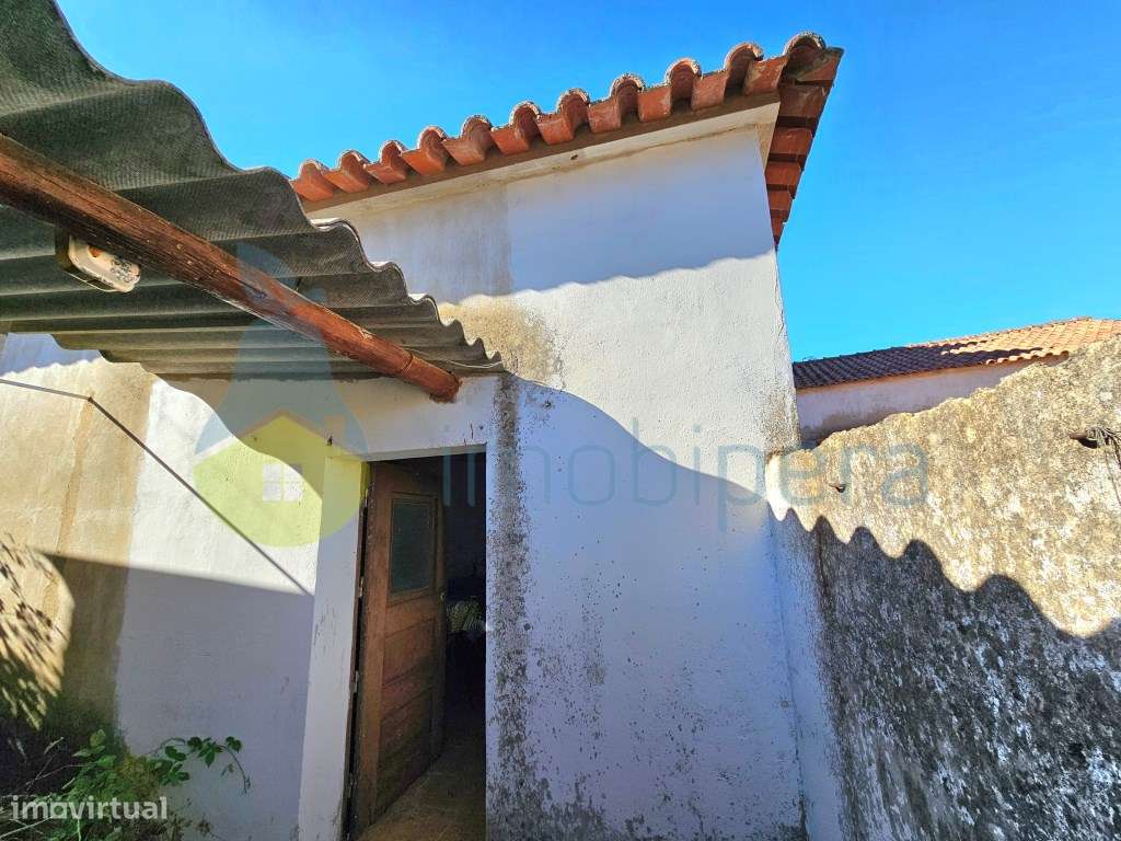 Casa T3 em Alferce, para restauro. - Grande imagem: 4/29