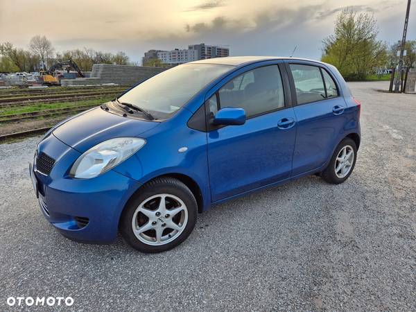 Toyota Yaris 1.3 Sol - 1