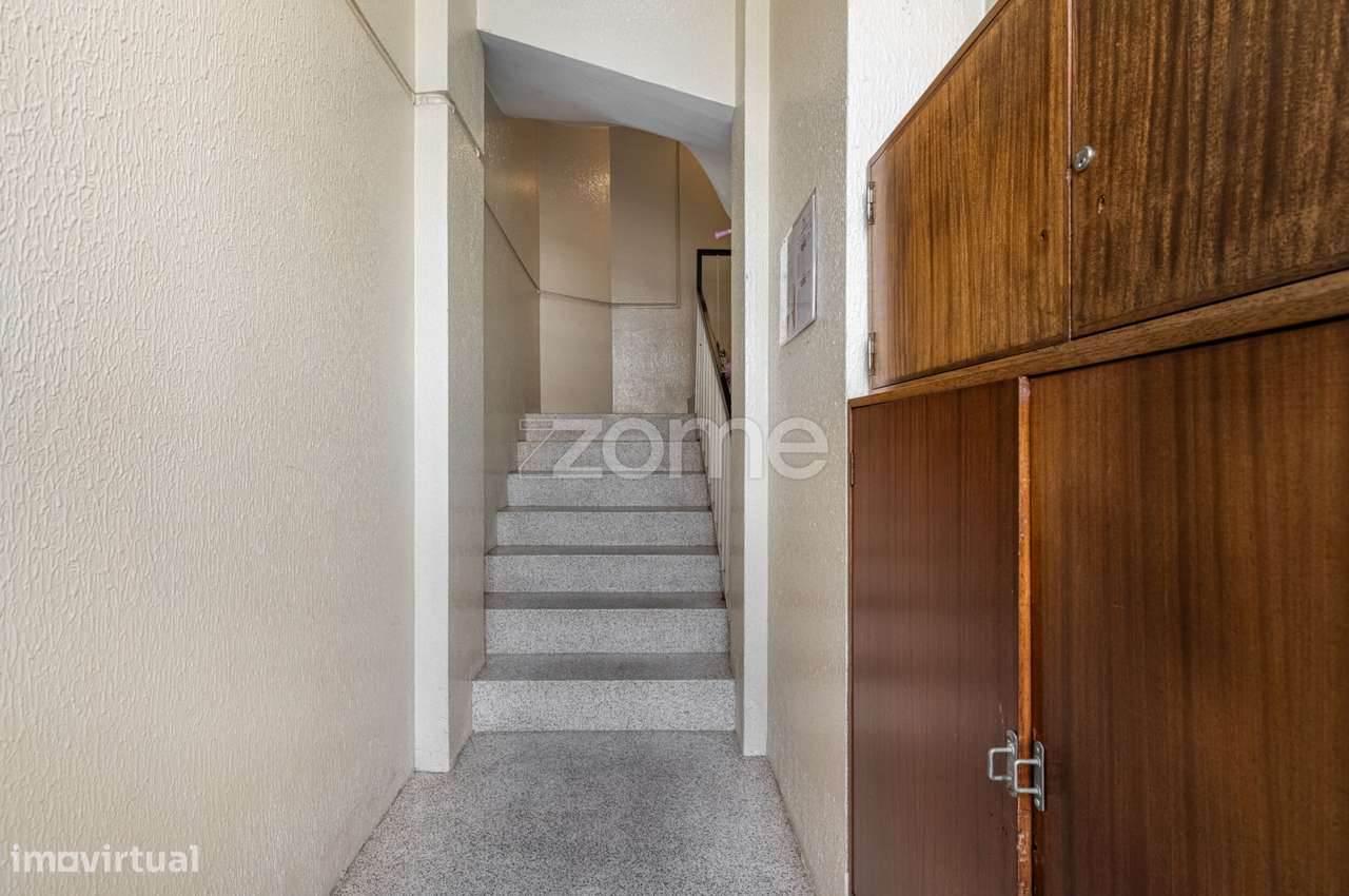 APARTAMENTO T1+1 NA RUA PINTO BESSA A 450M DA ESTAÇÃO DE CAMPANHÃ - Grande imagem: 4/20