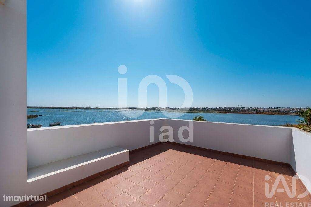 Casa / Villa T2 em Faro (Sé e São Pedro) de 92,00 m2 - Grande imagem: 2/21