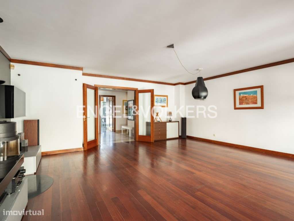 Amplo T4 perto da Marina, Parque das Nações - Grande imagem: 4/26