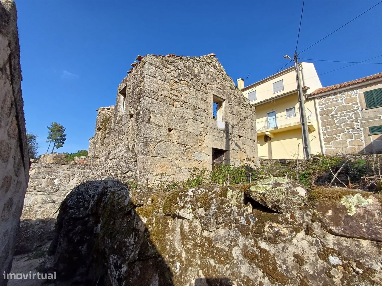 Moradia para Restaurar T0 Venda em Vila Franca da Serra,Gouveia