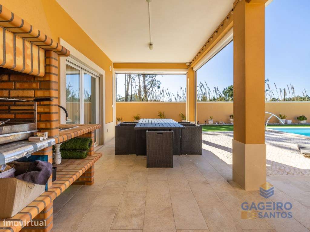 Moradia de estilo tradicional T4-30