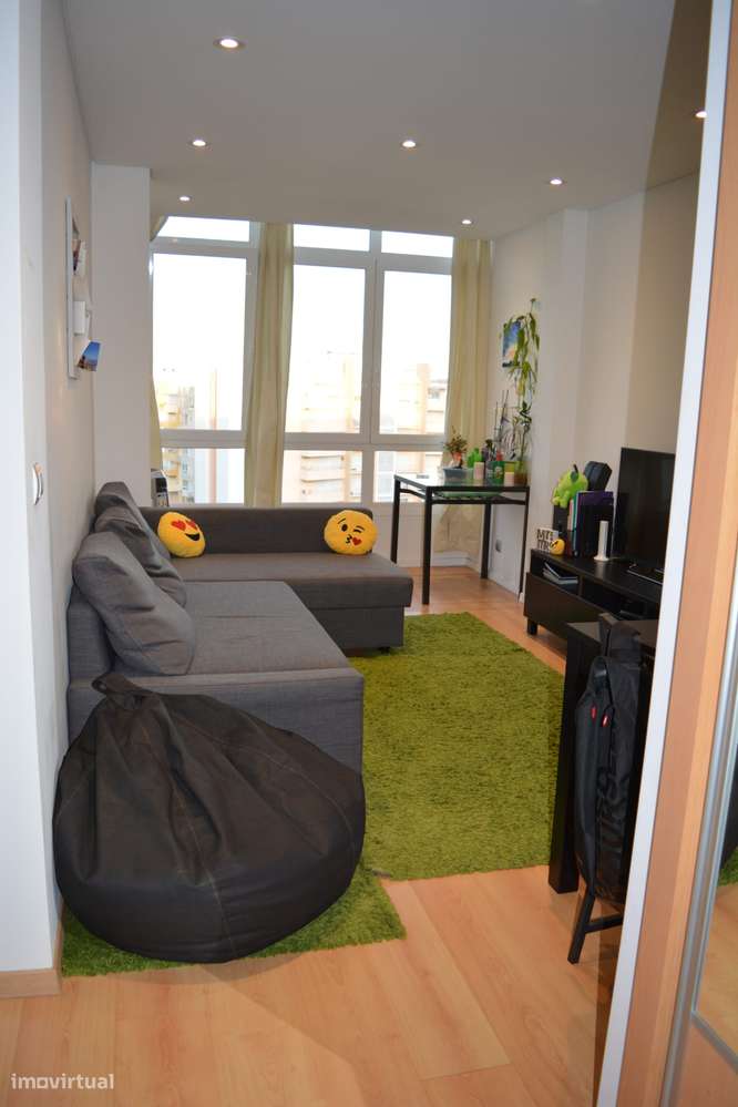 T1 bem remodelado excelente localização para viver ou investir - Grande imagem: 4/10