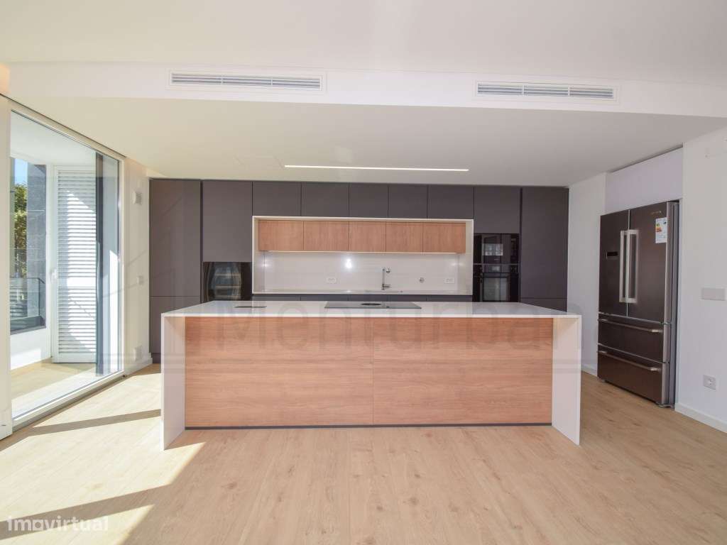 FANTÁSTICO APARTAMENTO T3 NA PAREDE - CASCAIS-4