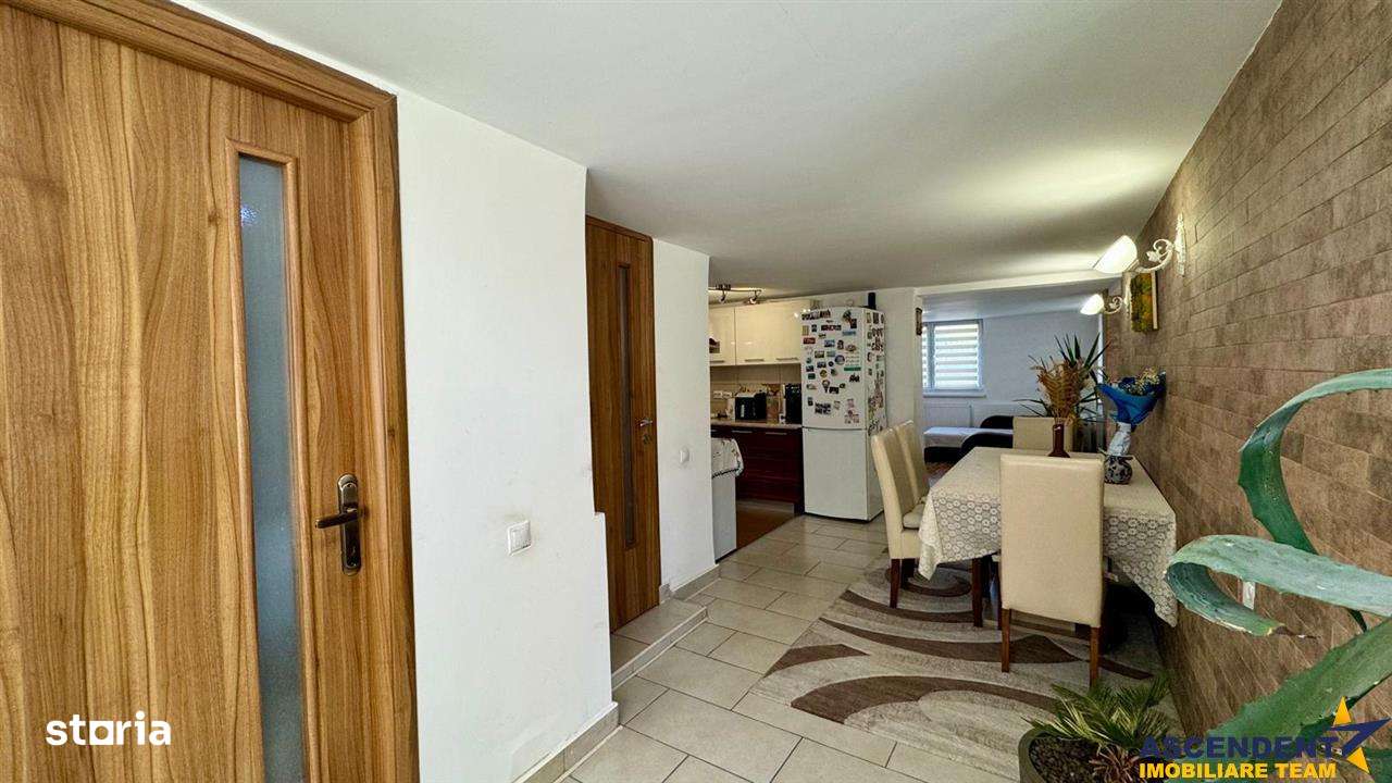 FILM & Tur 3D! Vila eleganta cu garaj si curte amenajata, situata in B - Imagine principală: 5/10