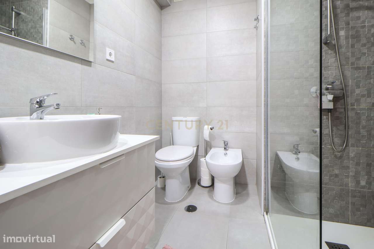 Apartamento T4, moderno e luminoso no centro da Amora, Seixal - Grande imagem: 4/30