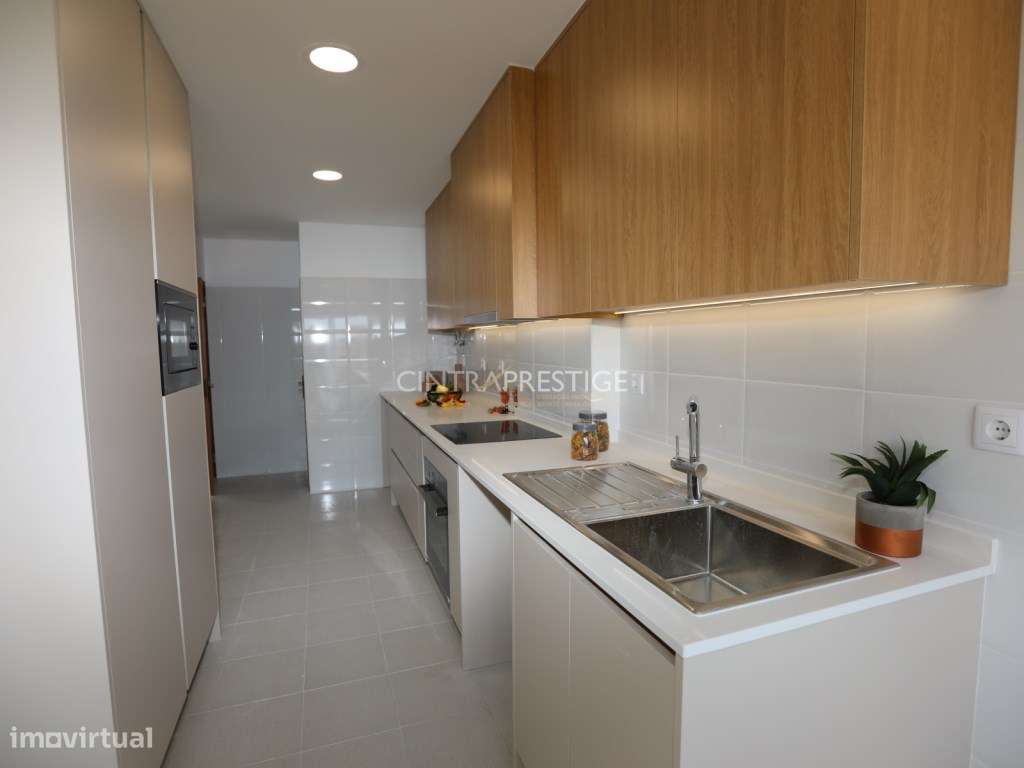 T2 Totalmente Remodelado com Terraço de 20 m² - Algueirão-Mem Martins-2