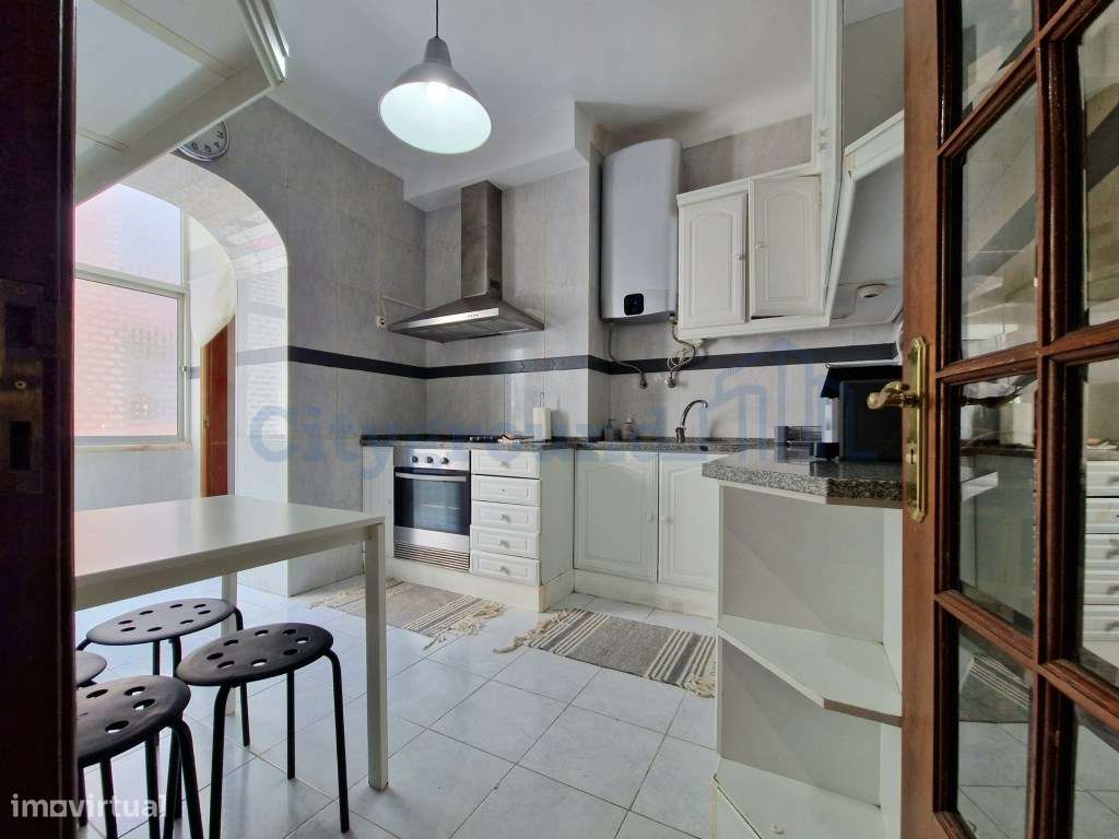 Apartamento T2+1 no centro de Moscavide-13