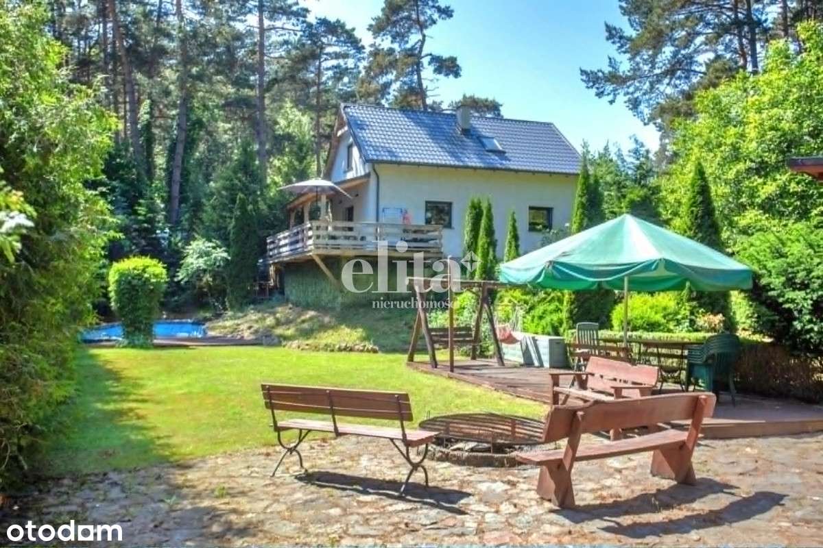 Pięknu dom w otulinie lasu i sąsiedztwie jezior