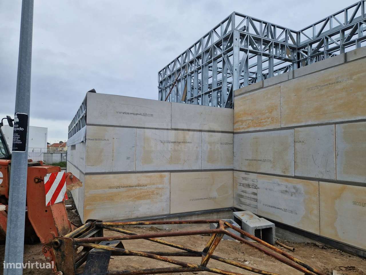 Moradia Geminada V3  c/ Garagem - NOVA - Alcains - 10 min de Castelo B-7