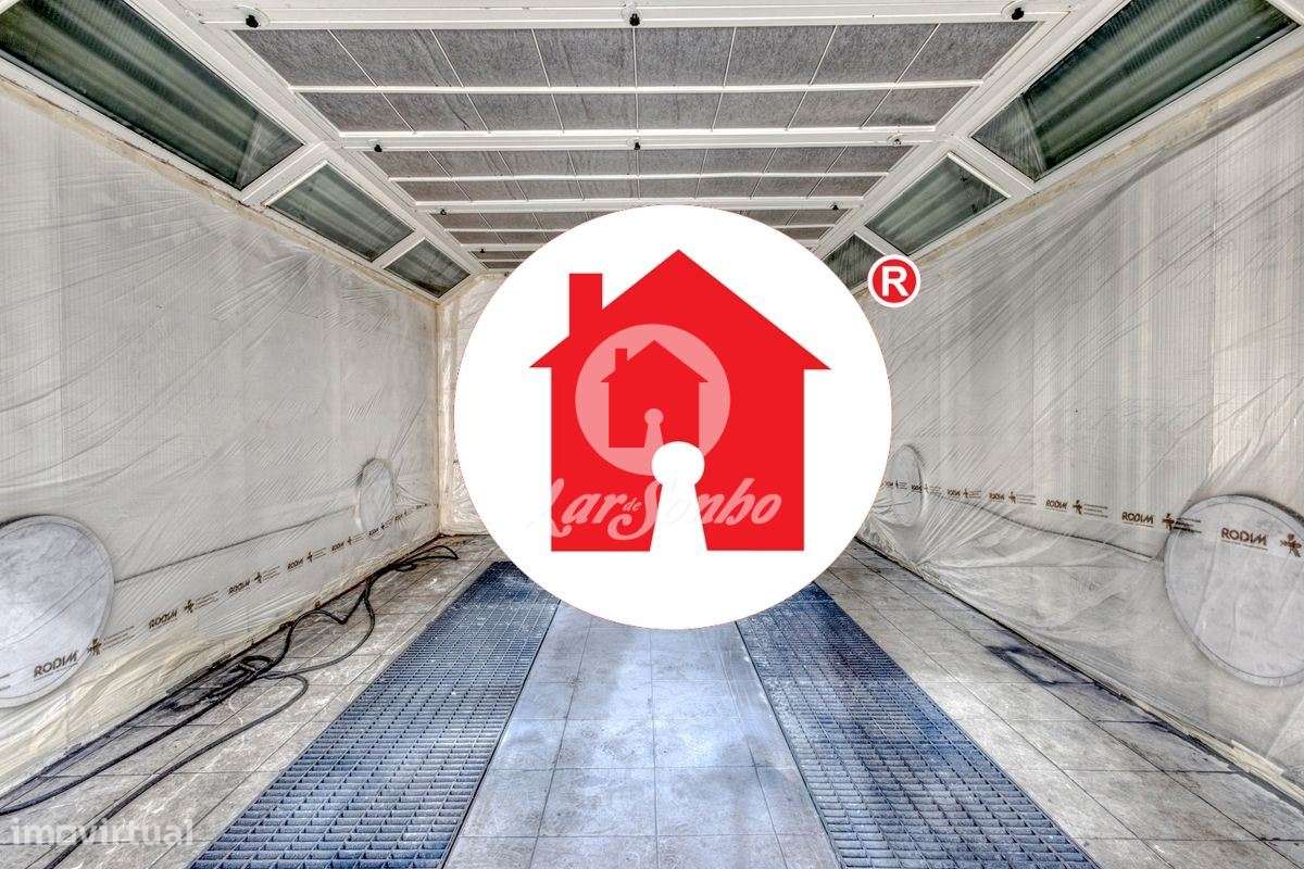 Armazém com excelente localização em Campanhã - Grande imagem: 5/10