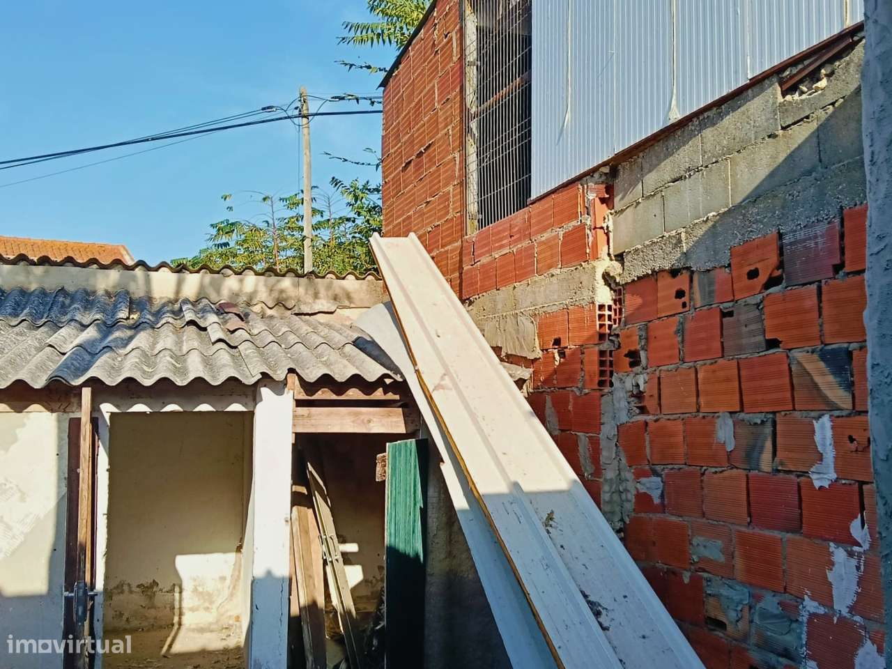 Conjunto de 2 Moradias a necessitar de obras - Grande imagem: 4/12