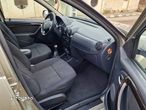 Dacia Duster 1.6 4x2 Laureate - 9