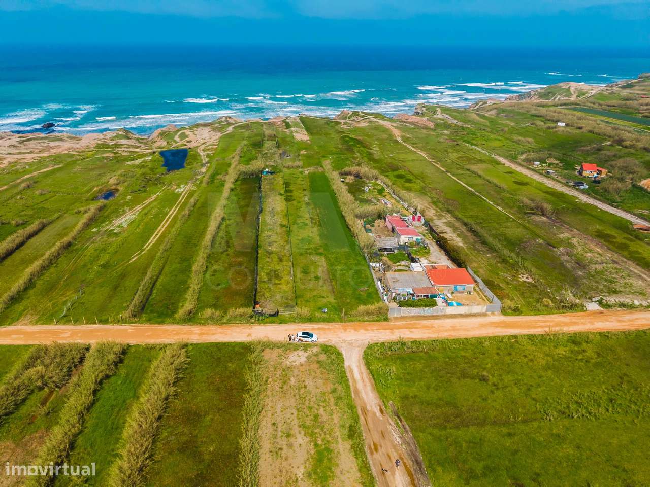 Terreno rústico com 2.760 m², localizado em zona privilegiada à bei... - Grande imagem: 5/13
