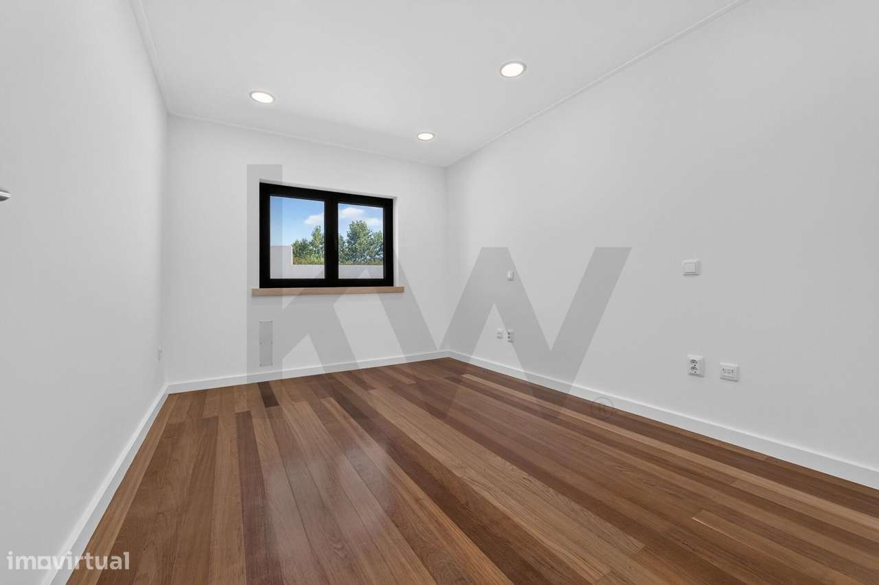 Moradia T5 com piscina e mais de 8.000 m2 de terreno | Seramena, Sobra-44