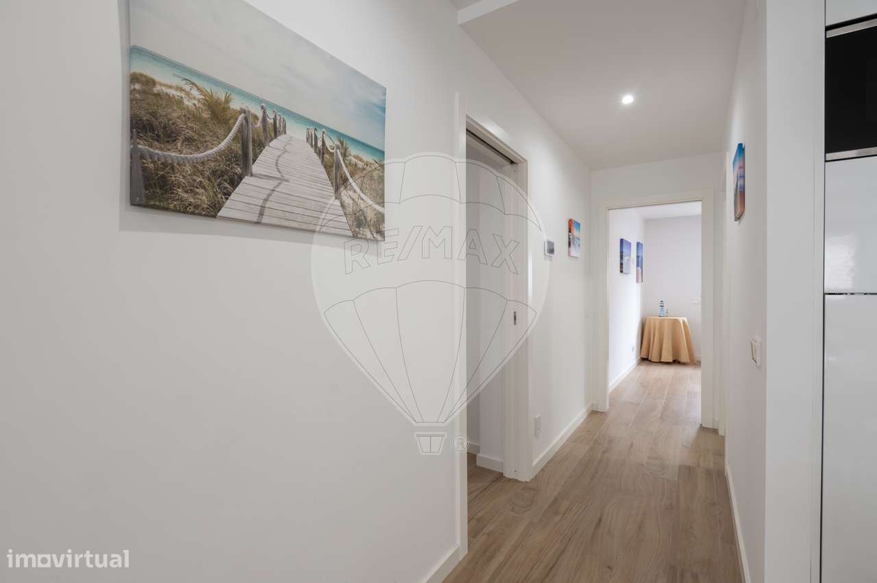 Apartamento T1 + 1 | Nazaré | Perto da Praia-12
