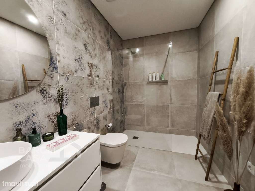 Oportunidade Única: Moradia T3 Térrea Semi-Nova em Manhente!-10