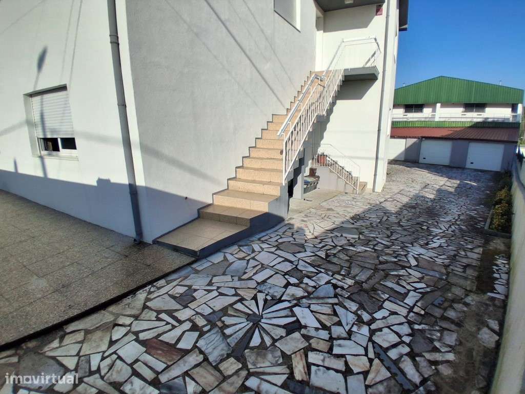 Andar Moradia T3 Renovado com Garagem - S. Cosme, Gondomar-19