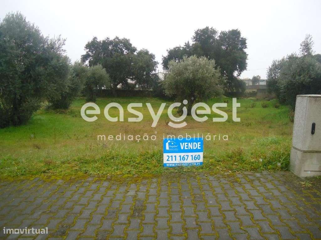 Lote 10 - Terreno Urbano para construção de Moradia Geminada. - Grande imagem: 2/12