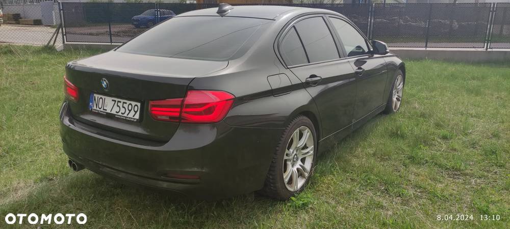 BMW Seria 3 320d Efficient Dynamics Sport - 12