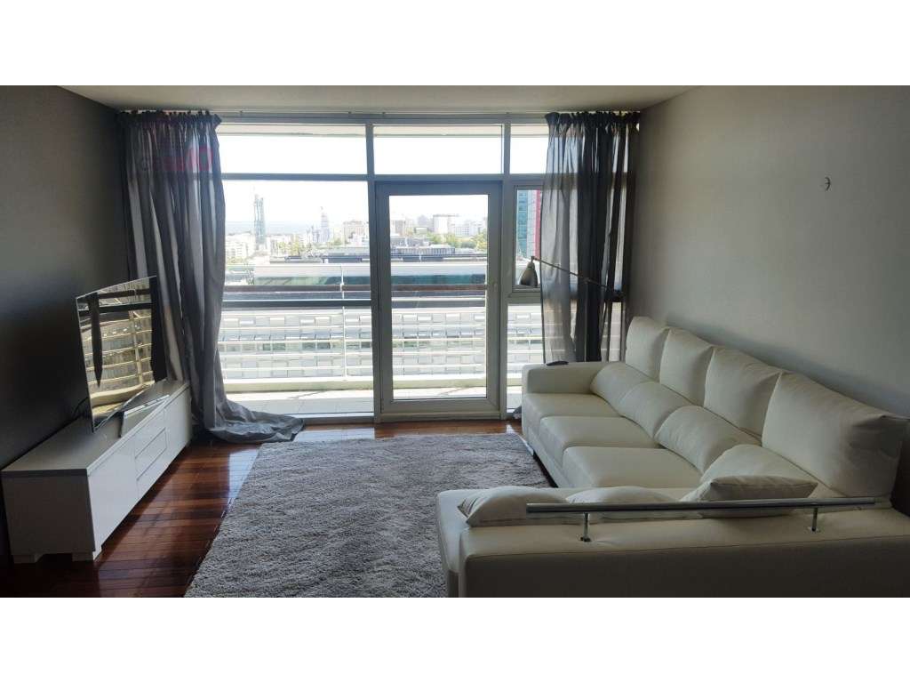 Arrenda-se excelente T2, com varanda, no Parque das Nações - Grande imagem: 4/20