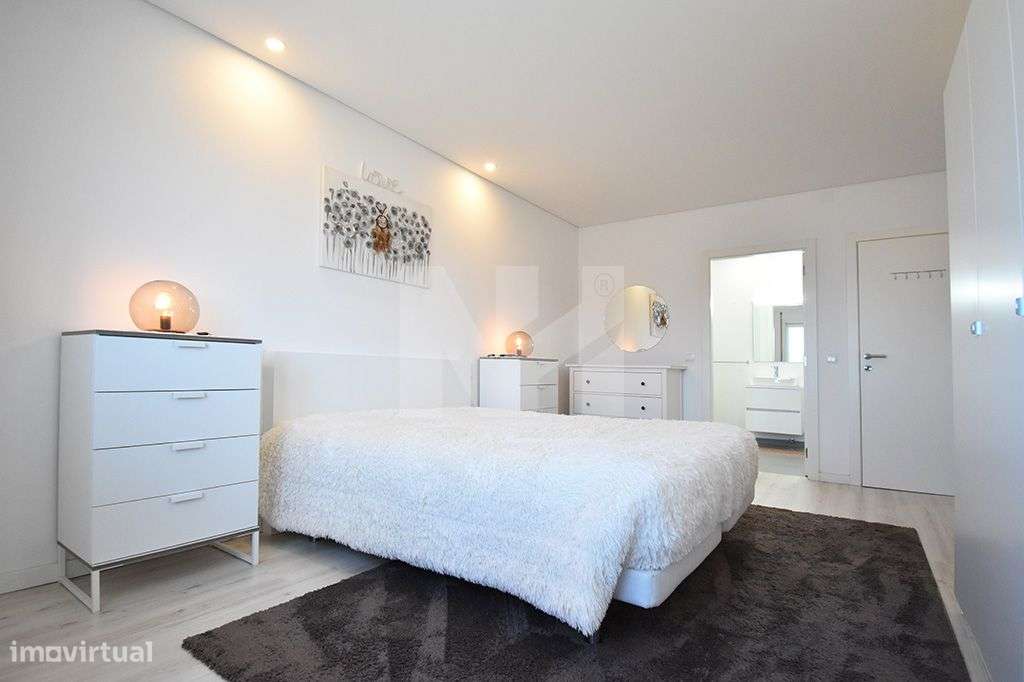 Apartamento T3 | 1ª Linha de Mar | Árvore-19