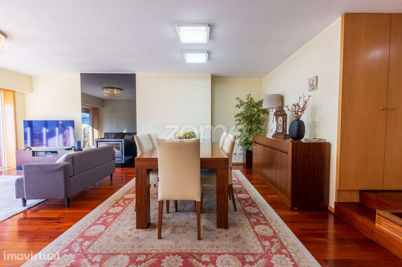 T4 Duplex Exclusivo no Condomínio Vila-Flor – Urgezes, Guimarães-13