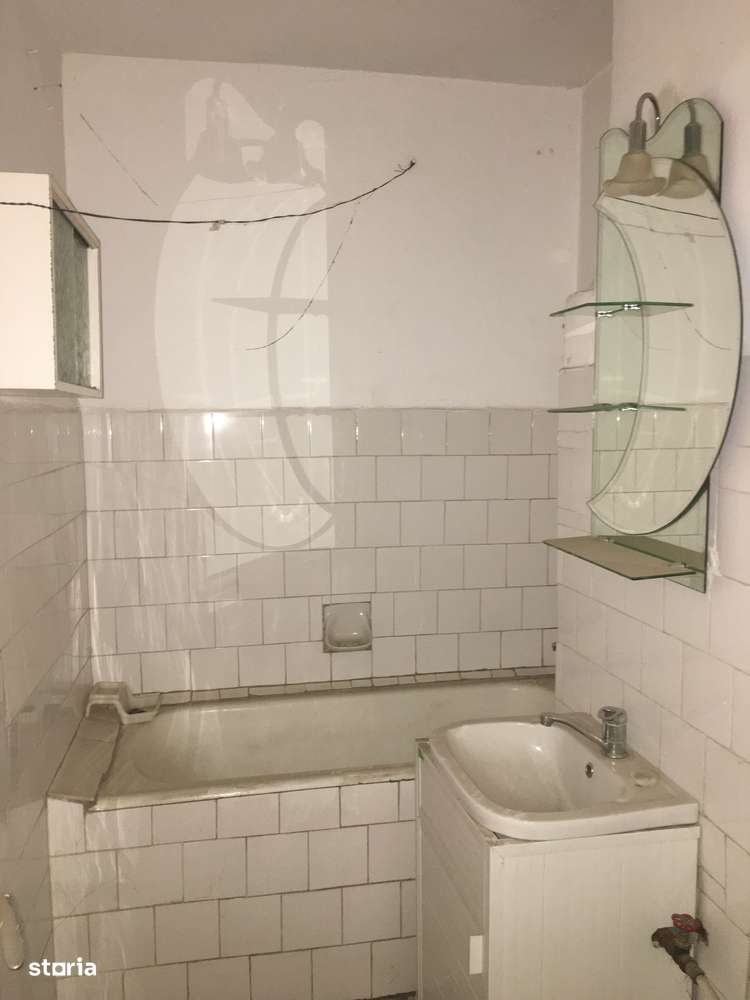 Apartament semidecomdat 2 camere, Micro 17-5