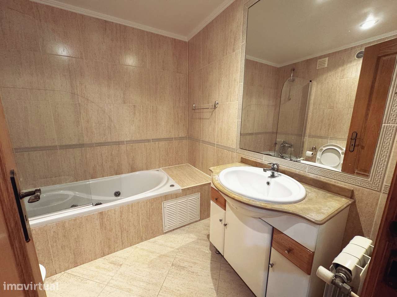 Apartamento T3 com Vista Desafogada e Excelente Luminosidade - Grande imagem: 5/13