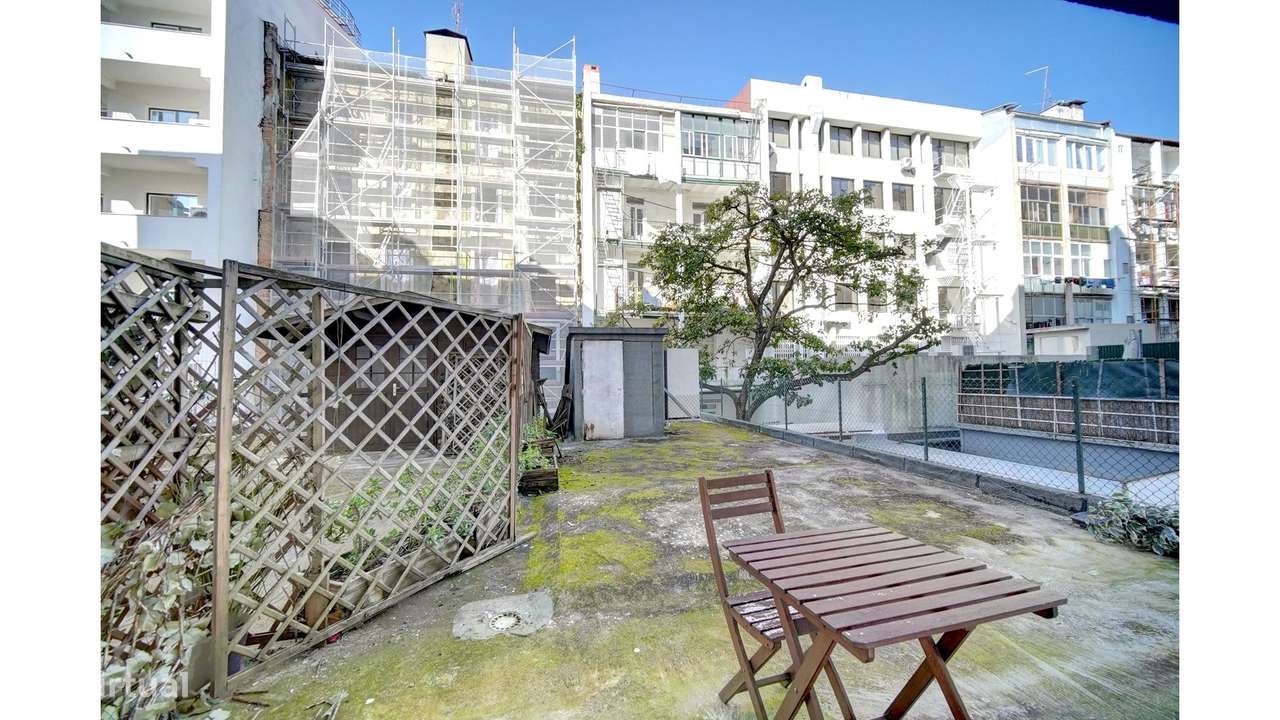 Apartamento T1 em Lisboa com terraço-9