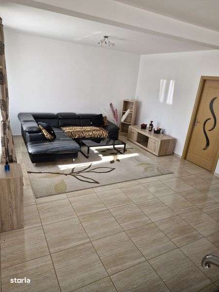 Direct Proprietar inchiriez casa 4 camere Joita Bacu - Imagine principală: 5/8